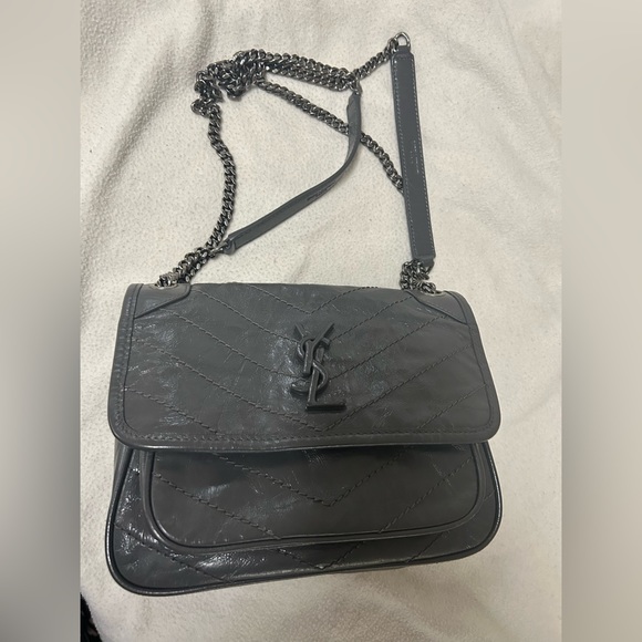 *SOLD* YSL Nikki baby (authentic) - Picture 4 of 12